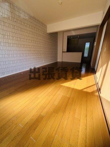 仲介手数料0円！Cosmic Reiの居間・リビング