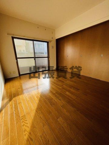 仲介手数料0円！Cosmic Reiの居間・リビング