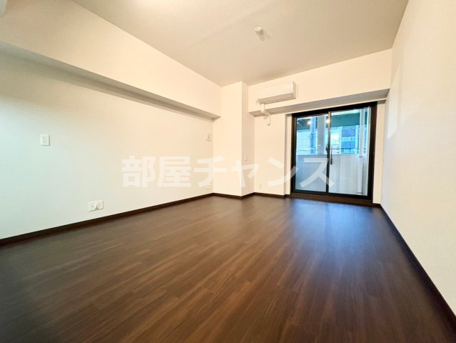 アーデン東別院の居間・リビング