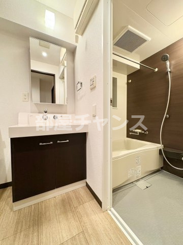 アーデン東別院の独立洗面台