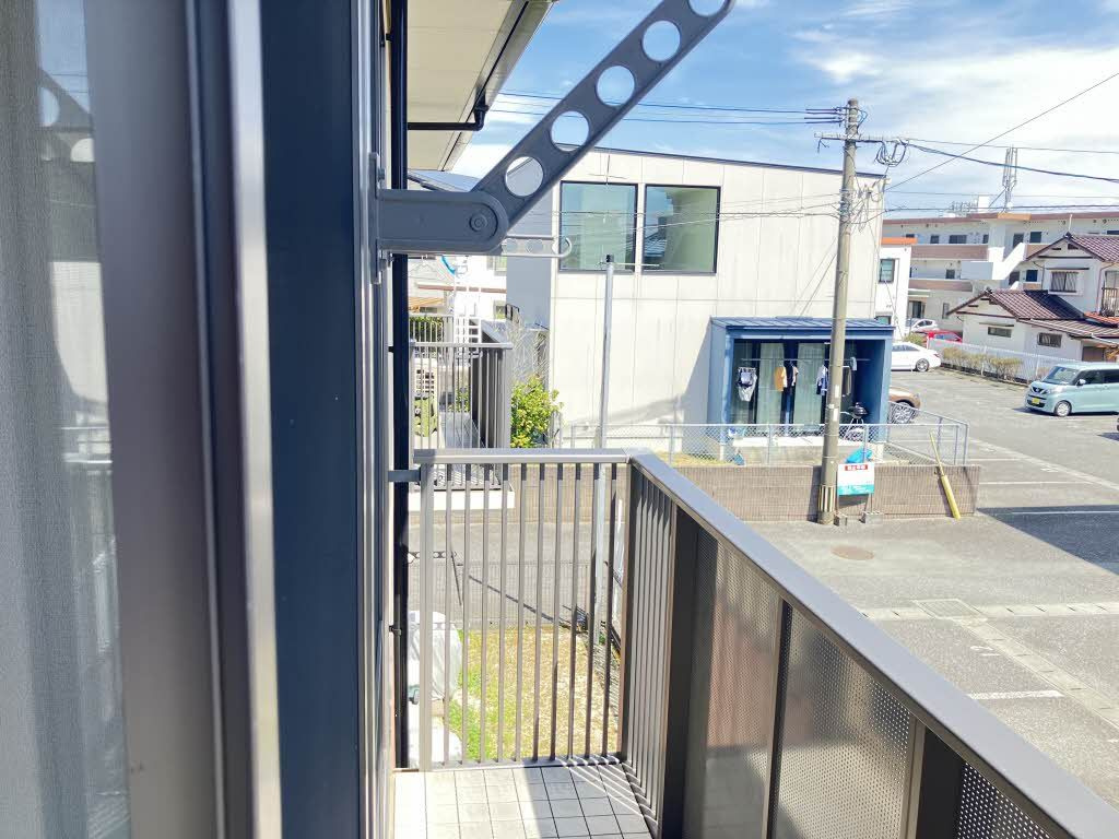 熊本市東区御領５丁目のアパートのバルコニー
