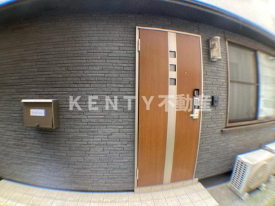 【エントランス】 | Sharelle大森 | 清潔なエントランスです