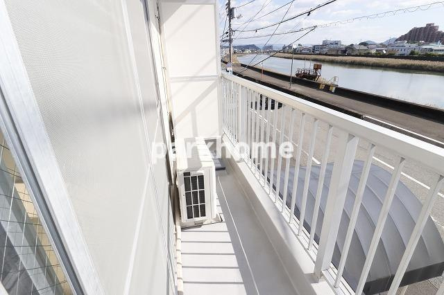 シティーライフHATAのバルコニー|バルコニーからの眺めを楽しみながら食事をしませんか