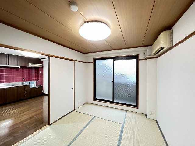 シャルム岡本の和室