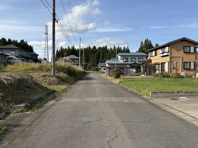 【前面道路含む現地写真】 | 阿賀町上ノ山ニュータウン内売地