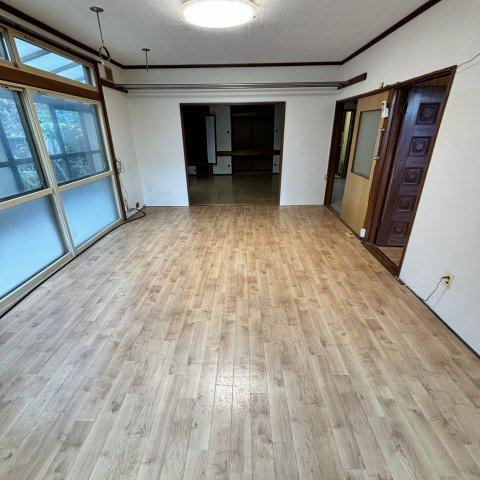 室蘭市祝津町2丁目5-10戸建の居間・リビング