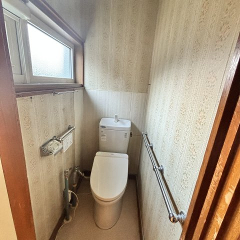 室蘭市祝津町2丁目5-10戸建のトイレ