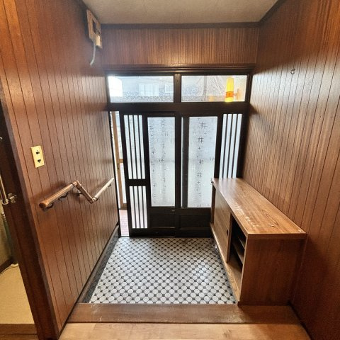 室蘭市祝津町2丁目5-10戸建の玄関