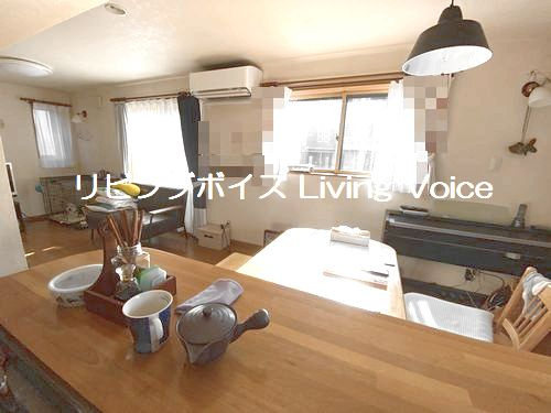 【居間・リビング】 | 秦野市北矢名　中古一戸建て　賃貸併用住宅 | 秦野市北矢名　中古一戸建て