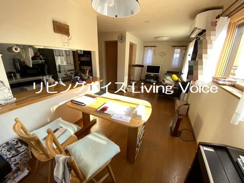 【居間・リビング】 | 秦野市北矢名　中古一戸建て　賃貸併用住宅 | 秦野市北矢名　中古一戸建て