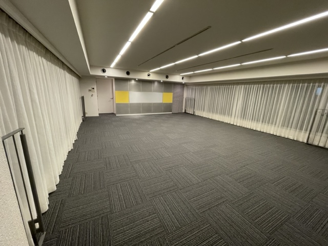 中央区銀座８丁目の賃貸マンションの居間・リビング|洋室