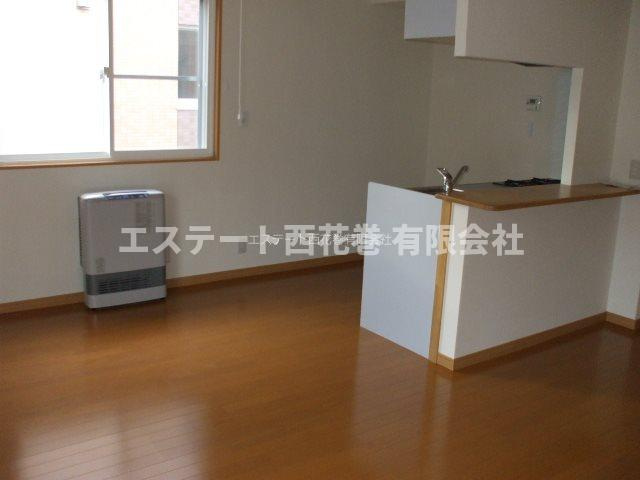 ジャパン・ビレッジ　イーストの居間・リビング