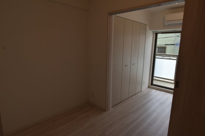 【居間・リビング】 | ディームス塚本 | ゆったり過ごせる居間です