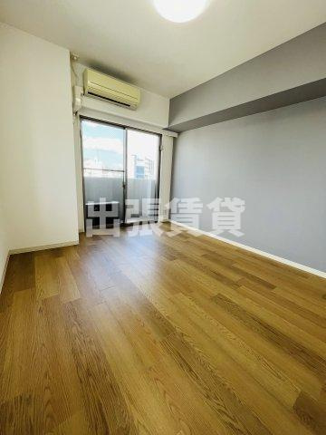 仲介手数料0円！カレント新栄の居間・リビング