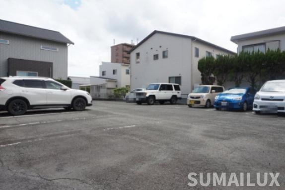 熊本市南区近見４丁目のアパートの駐車場