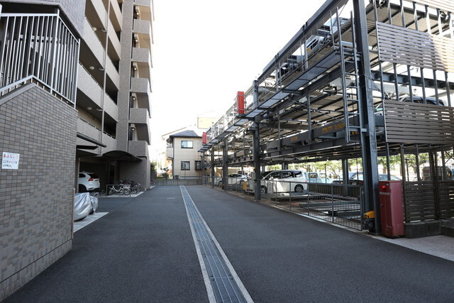 アルファステイツ北本町Ⅲの駐車場
