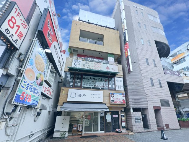 秀姫駅前ビルの外観