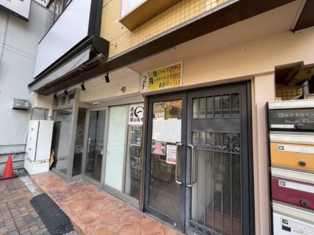 秀姫駅前ビルのエントランス