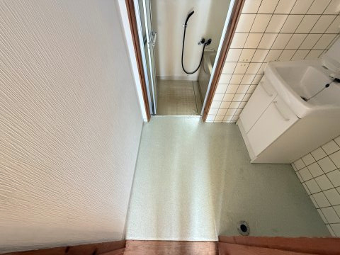 竹島町貸家の洗面所