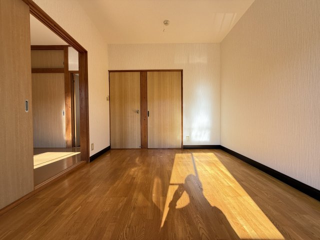 竹島町貸家の洋室