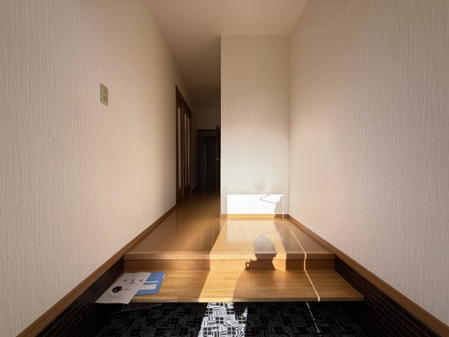 竹島町貸家の玄関