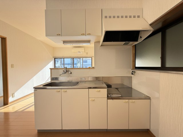 竹島町貸家のキッチン