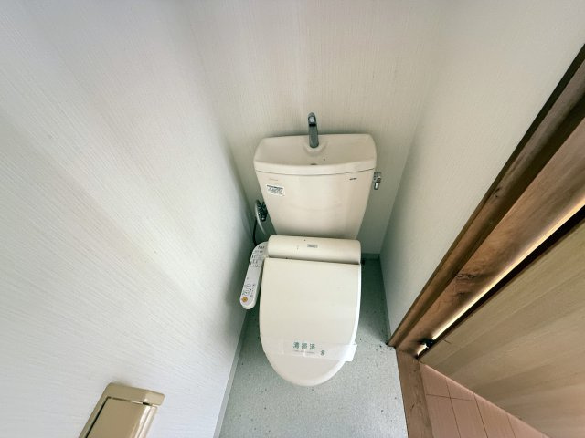 竹島町貸家のトイレ
