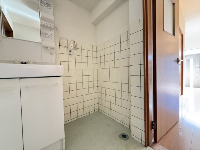 竹島町貸家の洗面所