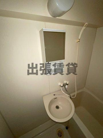 仲介手数料0円！！アクセス高辻の浴室