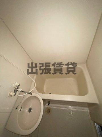 仲介手数料0円！！アクセス高辻の浴室
