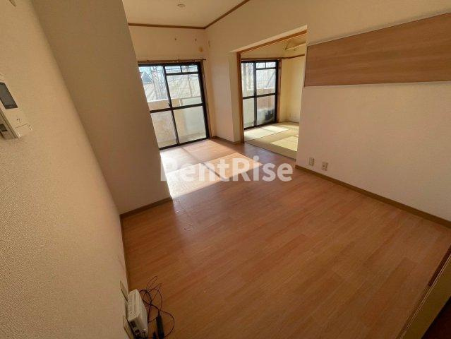 ルネッサンス雅Ｂ棟の居間・リビング