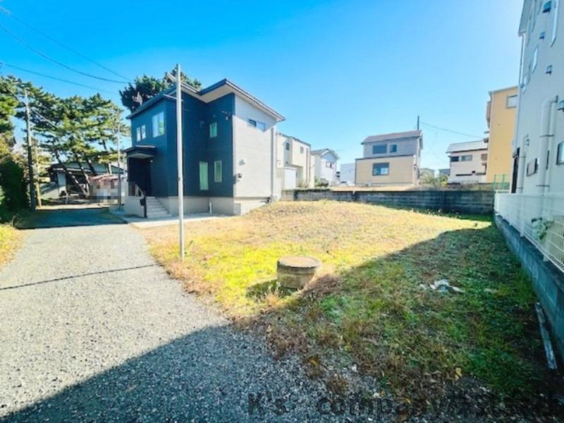 茅ヶ崎市東海岸南3丁目　建築条件無し　売地の前面道路含む現地写真|前面道路の様子です◇