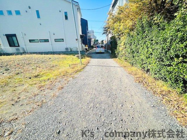 茅ヶ崎市東海岸南3丁目　建築条件無し　売地の前面道路含む現地写真|前面道路の様子です◇