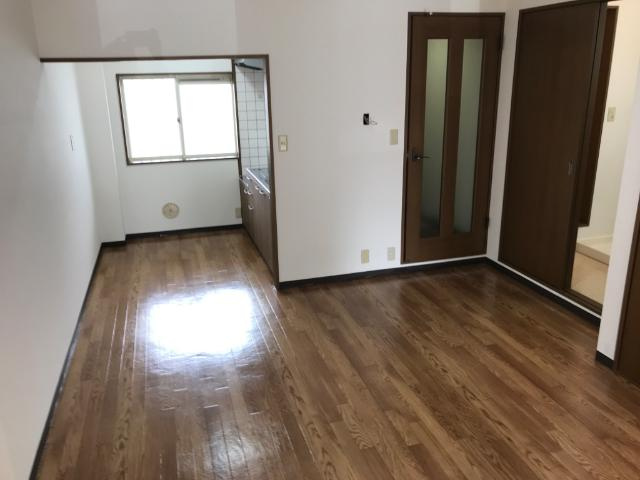 ロイヤルタムラバラ館の内装|室内