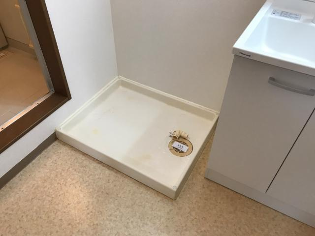 ロイヤルタムラバラ館のその他|洗濯機置場