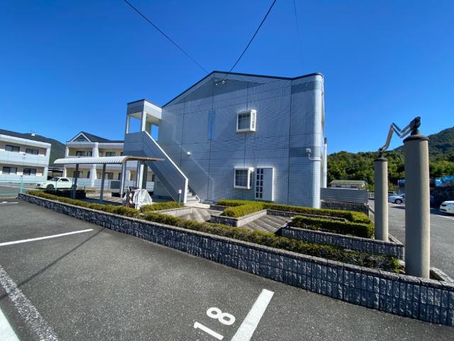 ロイヤルタムラバラ館の外観|外観写真（昼）