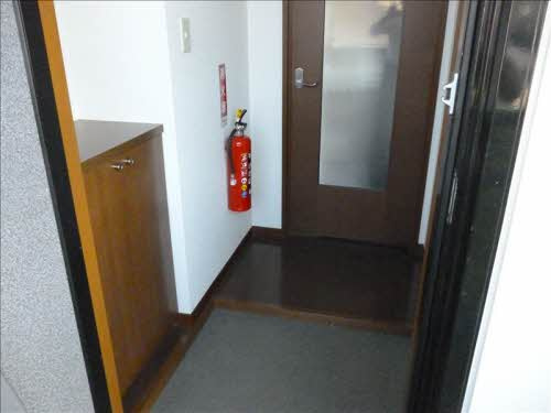 リラ・フィオーレの玄関