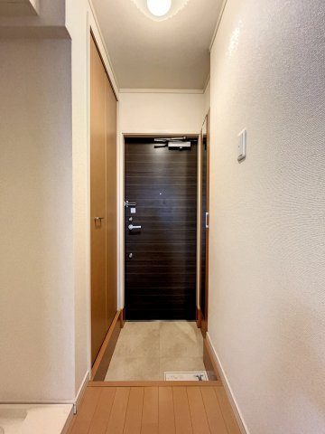 フォレストヒルズ宮崎台の玄関