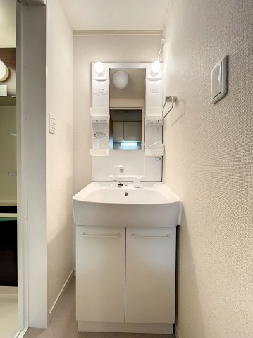 フォレストヒルズ宮崎台の独立洗面台