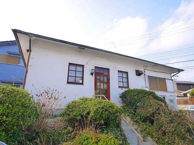 六条緑町店舗の外観