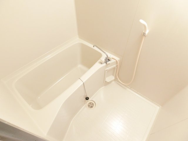 グリーンハイツ須賀の浴室|同マンション別部屋写真