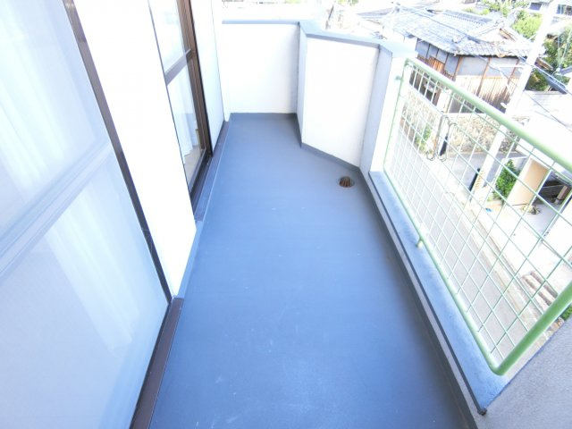 グリーンハイツ須賀のバルコニー|同マンション別部屋写真