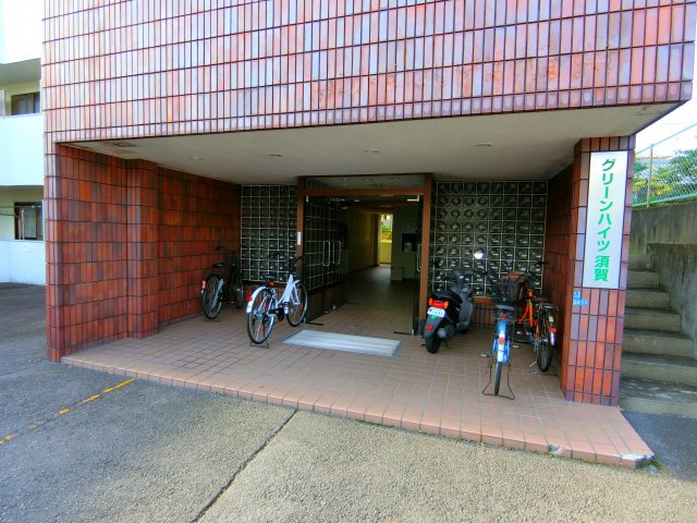 グリーンハイツ須賀のエントランス