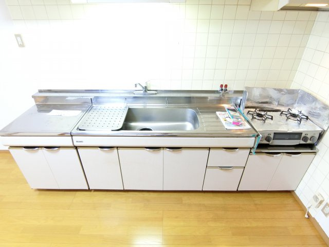 グリーンハイツ須賀のキッチン|同マンション別部屋写真