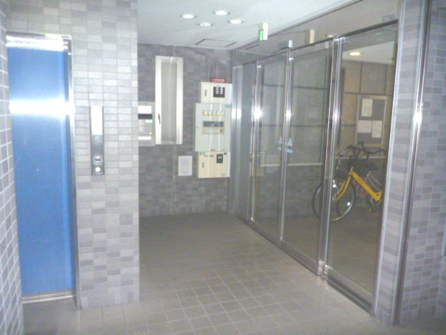 Ｂr天満橋　BRAVI不動産のロビー|【Ｂr天満橋】毎日通るロビーはこのようになっています