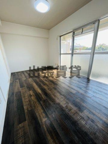 シーズンコート本陣通の居間・リビング