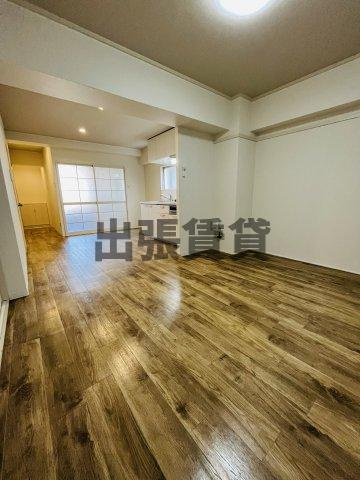 シーズンコート本陣通の居間・リビング