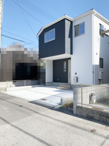 大久保町江井島　新築一戸建ての前面道路含む現地写真