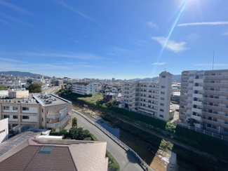 【展望】 | バルコニーからの展望。遮る建物が無く、素敵な景観と暖かい日差しをお部屋に運んでくれます♪