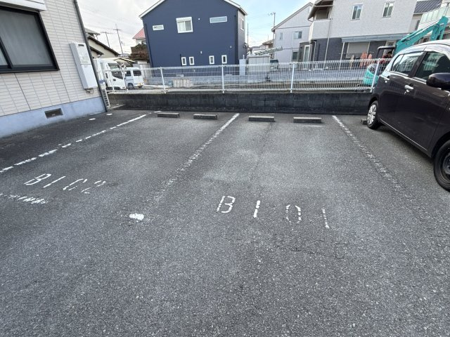 ＬＥ　ＨＡＢＩＴＡＴ　Ｂ棟の駐車場